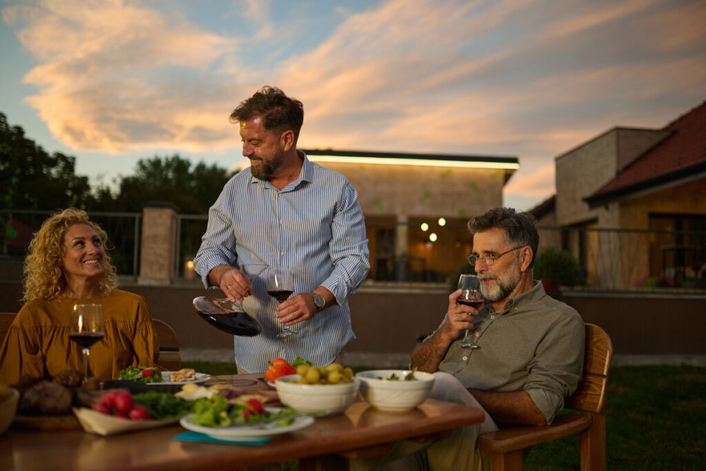 A Food Lover’s Guide to Woodfield Country Club: Best Dining Spots, Hidden Gems, and Culinary Traditions